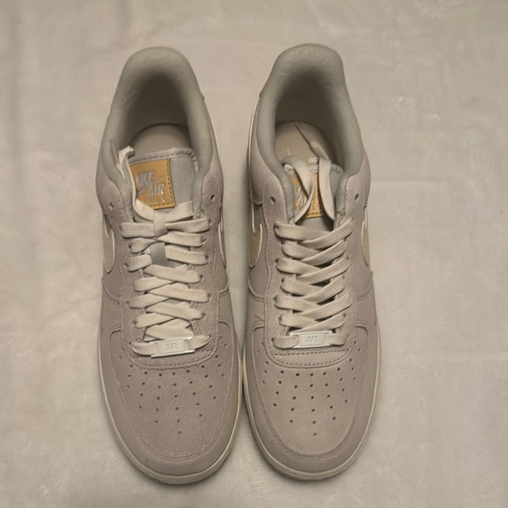 Nike WMNS Air Force 1 LO ‘07 Sneakers - Picture 3 of 6